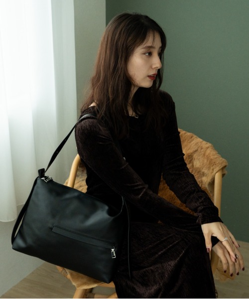 ＊ ＊ ブラックボディバッグ　 ショルダーバッグ 黒 DEVICE 2way ボディデザイン ショルダーバッグ ボディバッグ