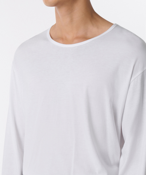 MUSINSA STANDARD（ムシンサスタンダード）の「リラックスドCRスcoopネック長袖Tシャツ[ホワイト]（Tシャツ/カットソー・メンズ・その他・SMALL/MEDIUM/LARGE/X-LARGE/XX-LARGE/XXX-LARGE）」の3枚目の写真