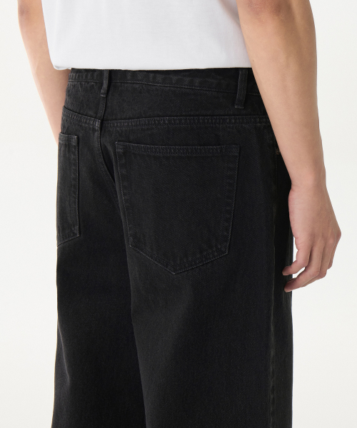 MUSINSA STANDARD（ムシンサスタンダード）の「ビッグワイドデニムパンツ [ウォッシュドブラック]（デニムパンツ・メンズ・その他・26/27/28/29/30/31/32/33/34/36/38/40/42）」の5枚目の写真