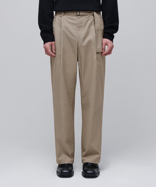 MUSINSA STANDARD（ムシンサスタンダード）の「セミバルーンベルト付きチノパンツ[ベージュ]（その他パンツ・メンズ・その他・40/38/42/34/32/30/31/33/26/28/29/27）」の2枚目の写真