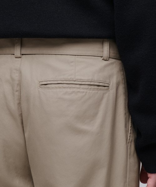 MUSINSA STANDARD（ムシンサスタンダード）の「セミバルーンベルト付きチノパンツ[ベージュ]（その他パンツ・メンズ・その他・40/38/42/34/32/30/31/33/26/28/29/27）」の9枚目の写真