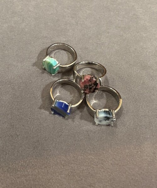 BEARDSLEY（ビアズリー）の「《±BALANCE》シルバーリング（リング・レディース・ホワイト/ピンク/ブルー/グリーン・11/13）」の11枚目の写真