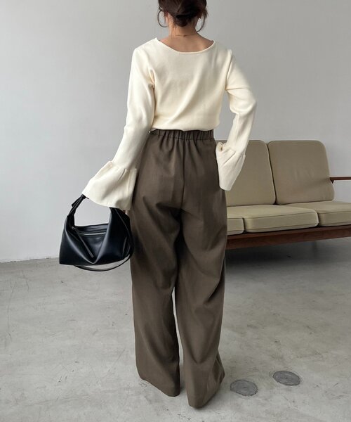 CAPRICIEUX LE'MAGE（カプリシューレマージュ）の「フレア袖アシメネックニット（ニット/セーター・レディース・ブラック/ブラウン/ホワイト系その他・FREE）」の7枚目の写真