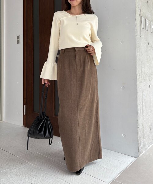 CAPRICIEUX LE'MAGE（カプリシューレマージュ）の「フレア袖アシメネックニット（ニット/セーター・レディース・ブラック/ブラウン/ホワイト系その他・FREE）」の14枚目の写真