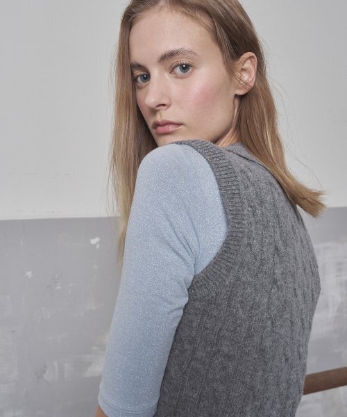 grove（グローブ）の「GRVR SPORTS_フリルニットベスト_GREY（ベスト・レディース・その他・FREE）」の4枚目の写真