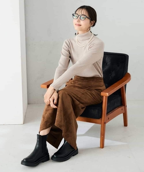 a.v.v（アーヴェヴェ）の「リブタートルネックニットプルオーバー（ニット/セーター・レディース・レッド/ネイビー/アイボリー/グレー系その他/ブラック・36/34/38/40/42）」の17枚目の写真