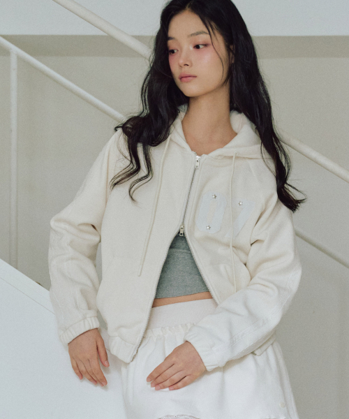 ZEROPLANET（ゼロプラネット）の「クロエベルボアフードジップアップ [アイボリー]（パーカー・レディース・アイボリー・SMALL/MEDIUM）」の4枚目の写真
