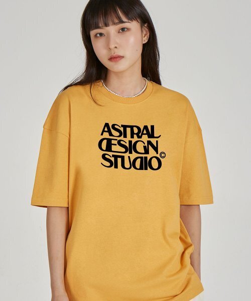ASTRAL PROJECTION(アストラルプロジェクション)の「アストラルデザインスタジオ ラウンドネック 15番手コットン半袖Tシャツ_チェダー(Tシャツ/カットソー・レディース・その他・LARGE/X-LARGE)」の1枚目の写真