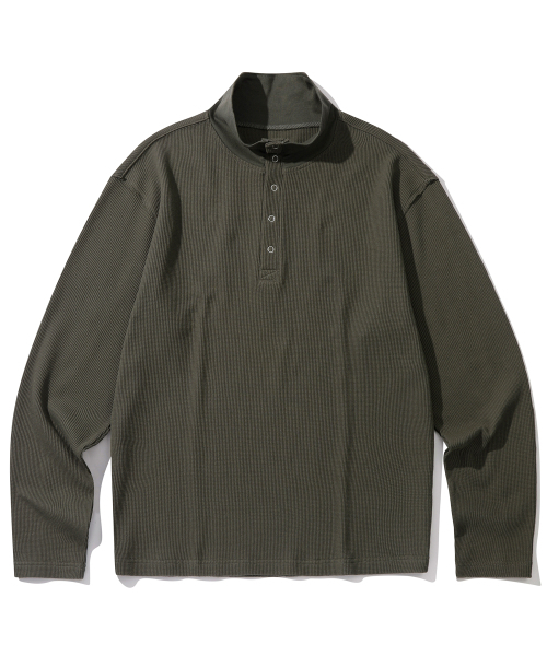 SECONDMONO（セカンドモノローグ）の「カットオフワッフルハイネックロングスリーブ [DKHAKI]_SETS052DKHAKI（Tシャツ/カットソー・レディース・その他・MEDIUM/LARGE）」の2枚目の写真