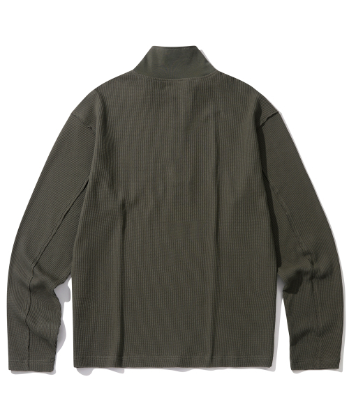 SECONDMONO（セカンドモノローグ）の「カットオフワッフルハイネックロングスリーブ [DKHAKI]_SETS052DKHAKI（Tシャツ/カットソー・レディース・その他・MEDIUM/LARGE）」の3枚目の写真