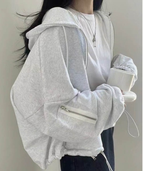 AMELY(エミリー)の「裏起毛 ドロスト ショート ジップアップ パーカー(パーカー・レディース・ブラック/オートミール/ブラウン/グレー・フリー)」の4枚目の写真