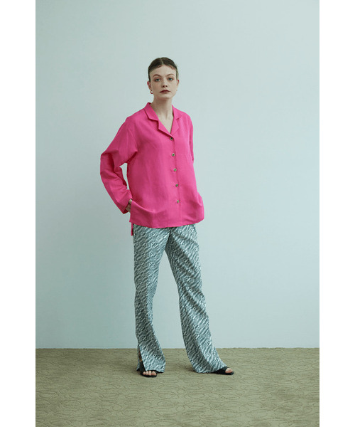 KOOKEESEE(クキシ)の「セミブーツカットラミプリントスリットパンツ_ホワイト(その他パンツ・レディース・その他・SMALL/MEDIUM)」の6枚目の写真