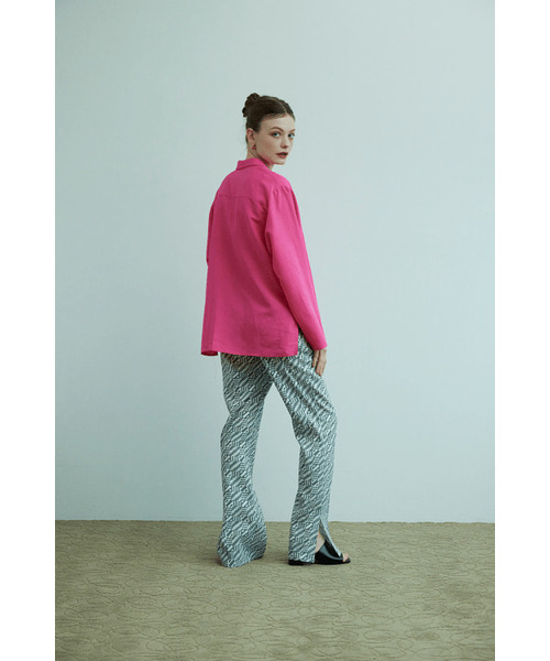 KOOKEESEE(クキシ)の「セミブーツカットラミプリントスリットパンツ_ホワイト(その他パンツ・レディース・その他・SMALL/MEDIUM)」の7枚目の写真