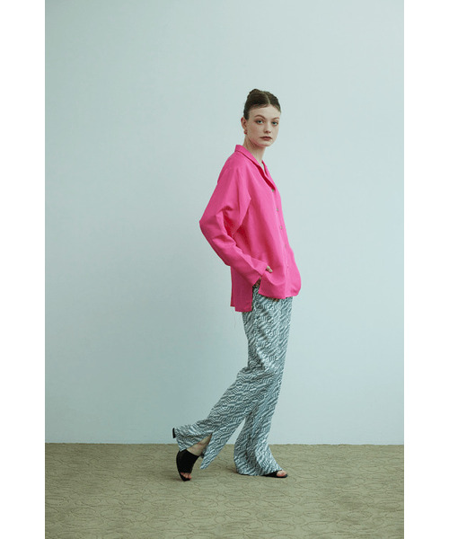 KOOKEESEE(クキシ)の「セミブーツカットラミプリントスリットパンツ_ホワイト(その他パンツ・レディース・その他・SMALL/MEDIUM)」の9枚目の写真