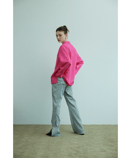 KOOKEESEE(クキシ)の「セミブーツカットラミプリントスリットパンツ_ホワイト(その他パンツ・レディース・その他・SMALL/MEDIUM)」の12枚目の写真