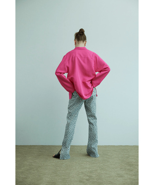 KOOKEESEE(クキシ)の「セミブーツカットラミプリントスリットパンツ_ホワイト(その他パンツ・レディース・その他・SMALL/MEDIUM)」の13枚目の写真