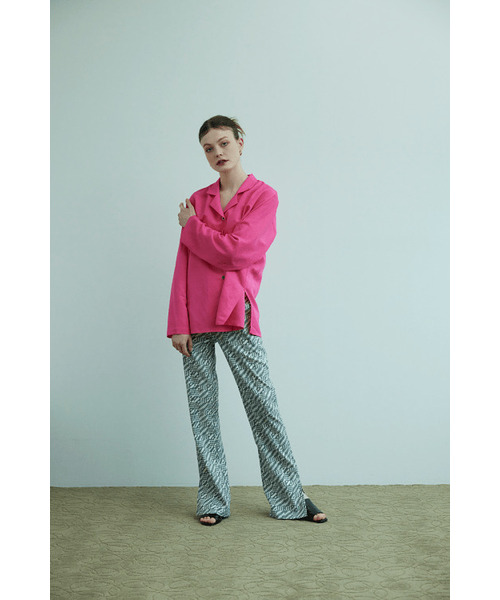 KOOKEESEE(クキシ)の「セミブーツカットラミプリントスリットパンツ_ホワイト(その他パンツ・レディース・その他・SMALL/MEDIUM)」の15枚目の写真
