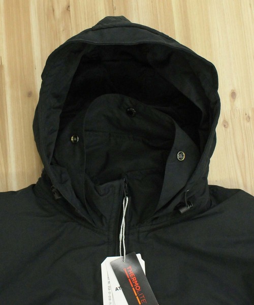 AVIREX(アヴィレックス)の「NYLON STAND BLOUSON "50TH EDITION"(ブルゾン・メンズ・セージグリーン/ブラック/ネイビー・XXL/XL/L/M)」の16枚目の写真