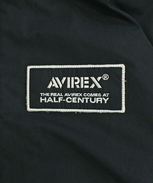 AVIREX(アヴィレックス)の「NYLON STAND BLOUSON "50TH EDITION"(ブルゾン・メンズ・セージグリーン/ブラック/ネイビー・XXL/XL/L/M)」の17枚目の写真