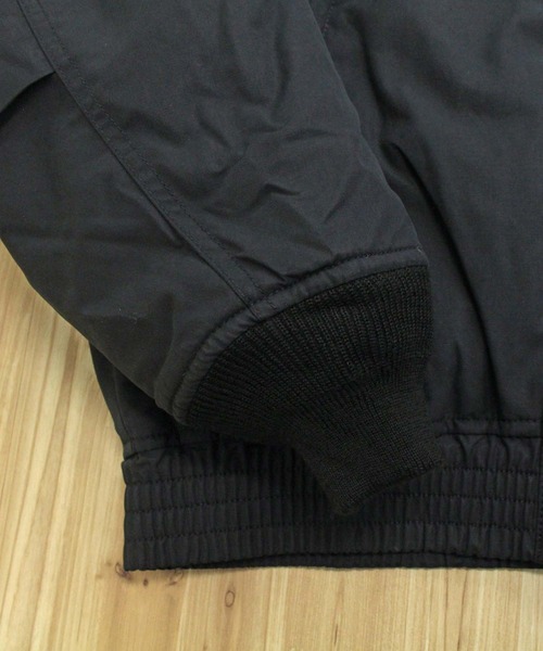 AVIREX(アヴィレックス)の「NYLON STAND BLOUSON "50TH EDITION"(ブルゾン・メンズ・セージグリーン/ブラック/ネイビー・XXL/XL/L/M)」の20枚目の写真