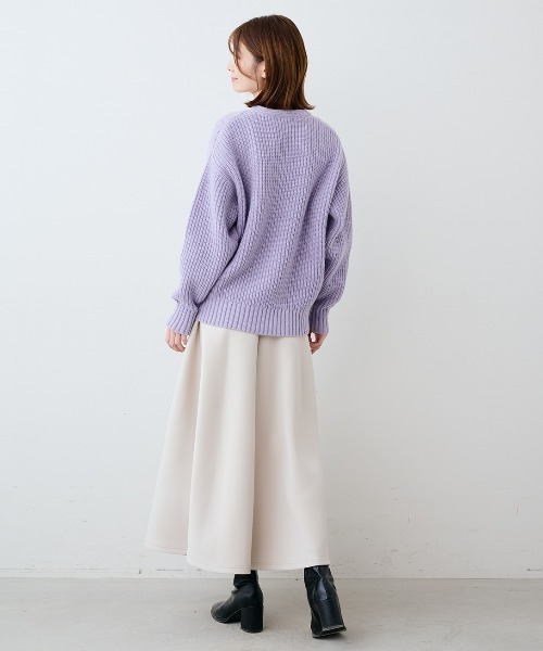 IEDIT（イディット）の「ＩＥＤＩＴ　ケーブル編みカシュクールニット（ニット/セーター・レディース・パープル/グレー/オフホワイト・S/LL/M/L/3L）」の10枚目の写真
