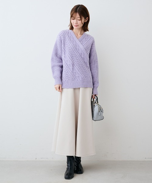 IEDIT（イディット）の「ＩＥＤＩＴ　ケーブル編みカシュクールニット（ニット/セーター・レディース・パープル/グレー/オフホワイト・S/LL/M/L/3L）」の8枚目の写真