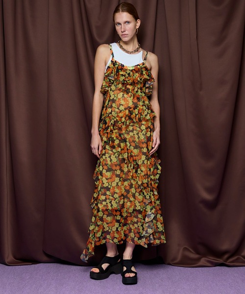 MAISON SPECIAL(メゾンスペシャル)の「【2026SPRING PRE-ORDER】Side-Open Stretch Sandals/サイドオープンストレッチサンダル(サンダル・レディース・チャコールグレー/ブラック・38/37/36)」の4枚目の写真