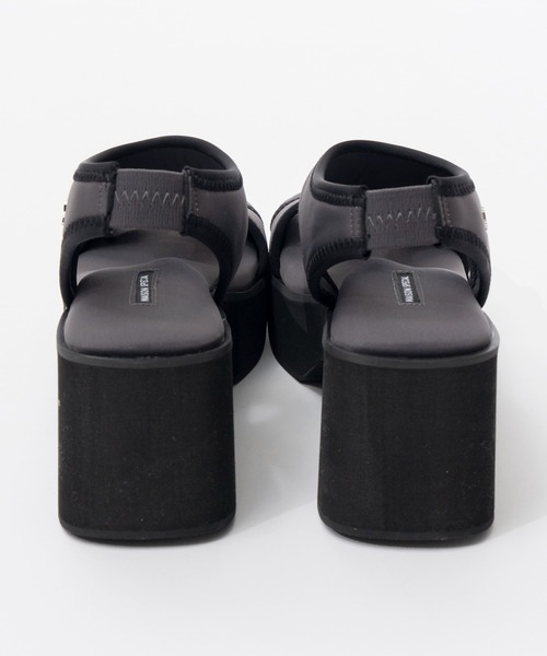 MAISON SPECIAL(メゾンスペシャル)の「【2026SPRING PRE-ORDER】Side-Open Stretch Sandals/サイドオープンストレッチサンダル(サンダル・レディース・チャコールグレー/ブラック・38/37/36)」の10枚目の写真