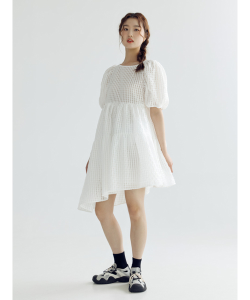 BOMNAL BOUTIQUE(ボムナルブティック)の「チェックパフラインミディドレス_ホワイト(ワンピース・レディース・その他・FREE)」の2枚目の写真