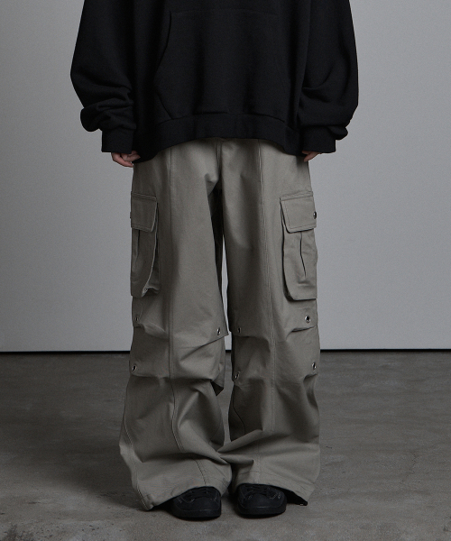 as you are(アズユーアー)の「ツーピンタックワイドコットンパンツカーキ(その他パンツ・レディース・その他・SMALL/MEDIUM)」の1枚目の写真