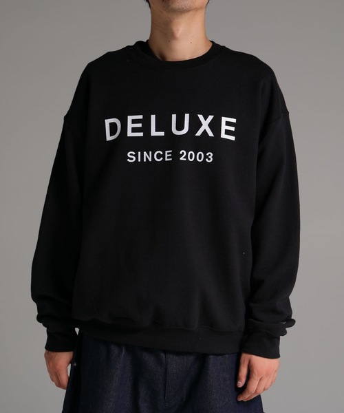DELUXE(デラックス)の「DELUXE LOGO CREW(スウェット・メンズ・グレー/ブラック・MEDIUM/X-LARGE)」の1枚目の写真