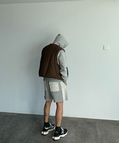 WESTBOY（ウエストボーイ）の「軽量 オーバーサイズ パッファー ダウンベスト WO25W14OT02（ダウンベスト・メンズ・ブラック/ブラウン・L/M/XL）」の14枚目の写真