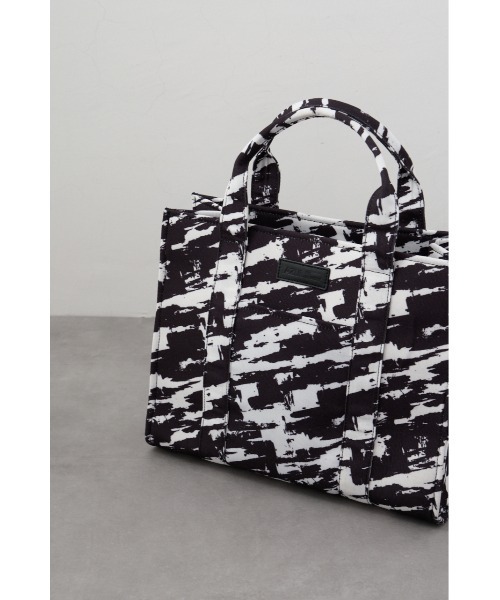 AZUL by moussy（アズールバイマウジー）の「スクエアミドルバッグ（トートバッグ・メンズ・ブラック/ホワイト系その他・FREE）」の8枚目の写真