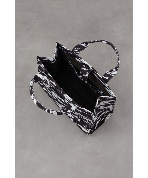 AZUL by moussy（アズールバイマウジー）の「スクエアミドルバッグ（トートバッグ・メンズ・ブラック/ホワイト系その他・FREE）」の9枚目の写真