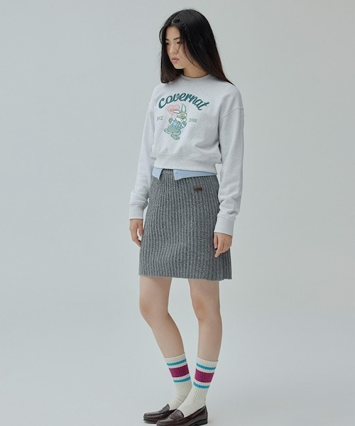 COVERNAT（カバーナット）の「WOMEN'S CROP CLOVER EMBROIDERY MAN-TO-MAN（スウェット・レディース・グレー系その他/ダークブルー・MEDIUM/SMALL）」の4枚目の写真