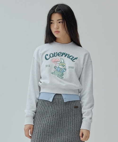 COVERNAT（カバーナット）の「WOMEN'S CROP CLOVER EMBROIDERY MAN-TO-MAN（スウェット・レディース・グレー系その他/ダークブルー・MEDIUM/SMALL）」の6枚目の写真