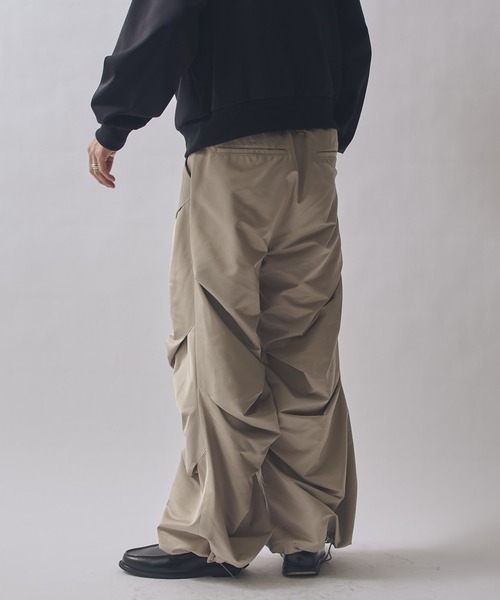 Lui's(ルイス)の「SURJENT ツイストパンツ(その他パンツ・メンズ・ブラック/アイボリー・2/1)」の6枚目の写真