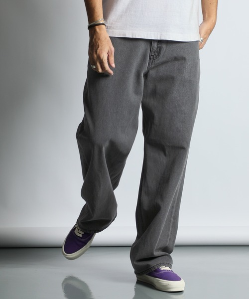 The DUFFER of ST.GEORGE(ザダファーオブセントジョージ)の「【WEB限定アイテム】STRAIGHT BAGGY JEANS:ブリーチ加工 ワイドストレート バギージーンズ(デニムパンツ・メンズ・ライトグレー・X-LARGE/LARGE/MEDIUM/SMALL)」の3枚目の写真