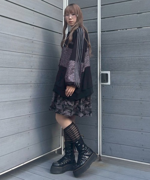 Candy Stripper（キャンディストリッパー）の「BRAVE DINOSAUR JERSEY ブルゾン（ブルゾン・レディース・ピンク/ブルー/ブラック・FREE）」の16枚目の写真