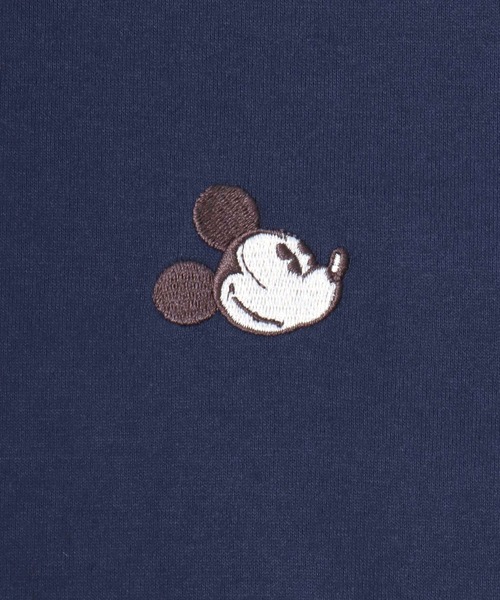 Disney（ディズニー）の「Disney（ディズニー）ワンポイント刺繍 キャラクターバックプリント ロンT/ミッキーマウス ミニーマウス（Tシャツ/カットソー・レディース・スミクロ/ネイビー/オフホワイト/グレー系その他・M/L）」の10枚目の写真