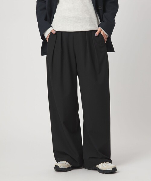 green label relaxing(グリーンレーベルリラクシング)の「【WEB限定】<at ease>オルマイ スラックス ウォッシャブル ストレッチ UVカット(スラックス・レディース・ブラック/ダークブラウン/ベージュ/ネイビー・SHORT/36/38)」の1枚目の写真