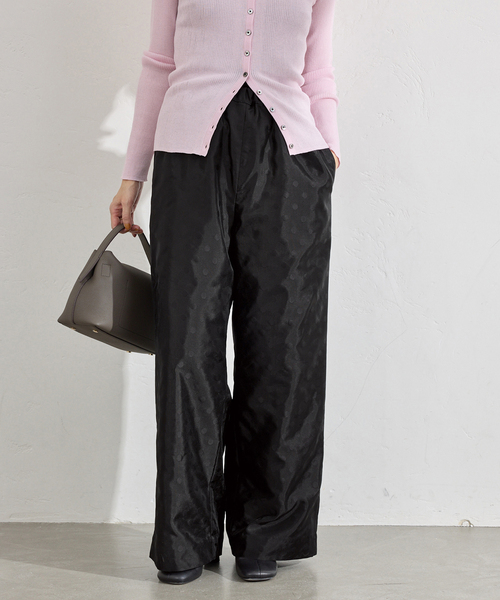IENA（イエナ）の「ドットジャガード ギャザーパンツ（その他パンツ・レディース・ブラック・38/36）」の3枚目の写真