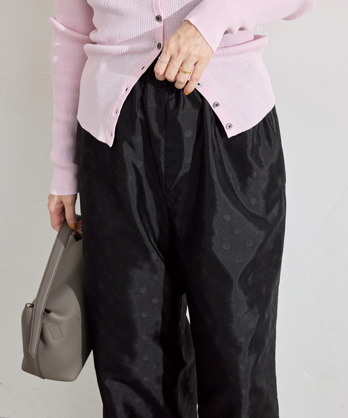IENA（イエナ）の「ドットジャガード ギャザーパンツ（その他パンツ・レディース・ブラック・38/36）」の8枚目の写真