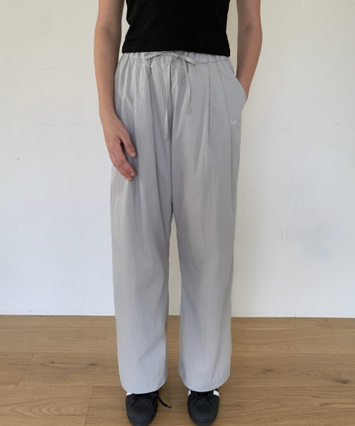 INJIACTIVE(インジアクティブ)の「ストラップワイドパンツシルバーグレー(その他パンツ・レディース・その他・ONE SIZE)」の2枚目の写真