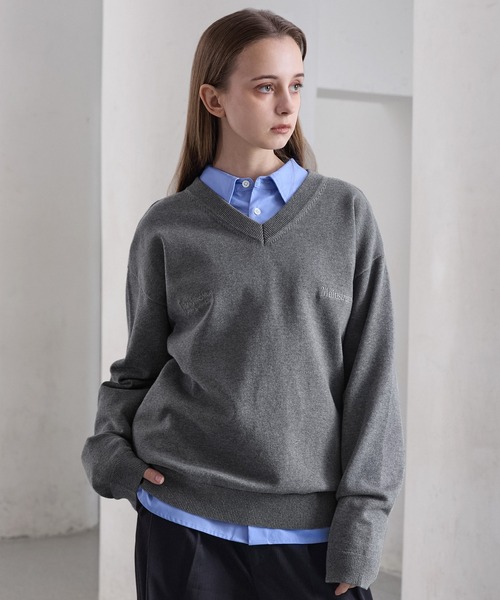 CLEL】Basic Embroidered V-Neck Knit / ベーシック 刺繍Vネックニット