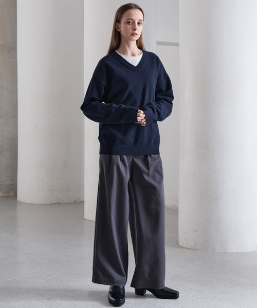 CLEL】Basic Embroidered V-Neck Knit / ベーシック 刺繍Vネックニット