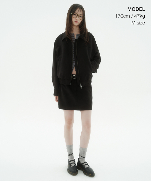 MUSINSA STANDARD WOMAN（ムシンサスタンダードウーマン）の「ウィメンズシンセティックスエードブルゾンジャケット[ブラック]（ブルゾン・レディース・その他・SMALL/MEDIUM/LARGE/X-SMALL）」の4枚目の写真