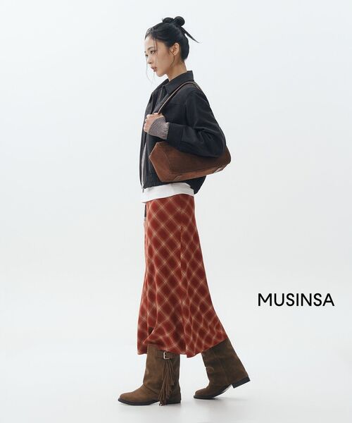 MUSINSA STANDARD WOMAN（ムシンサスタンダードウーマン）の「ウィメンズシンセティックスエードブルゾンジャケット[ブラック]（ブルゾン・レディース・その他・SMALL/MEDIUM/LARGE/X-SMALL）」の13枚目の写真