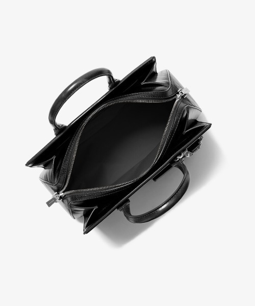 MICHAEL KORS（マイケルコース）の「LAILA レザー サッチェル ミディアム（ハンドバッグ・レディース・ブラック・FREE）」の3枚目の写真