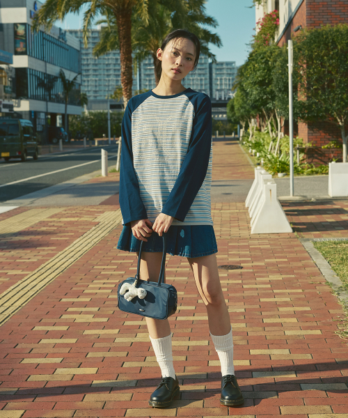 AFTERHOURS(アフターアワーズ)の「EMBROIDERY GRAPHIC STRIPE T-SHIRT (BLUE)(Tシャツ/カットソー・レディース・ブルー・SMALL/MEDIUM)」の2枚目の写真